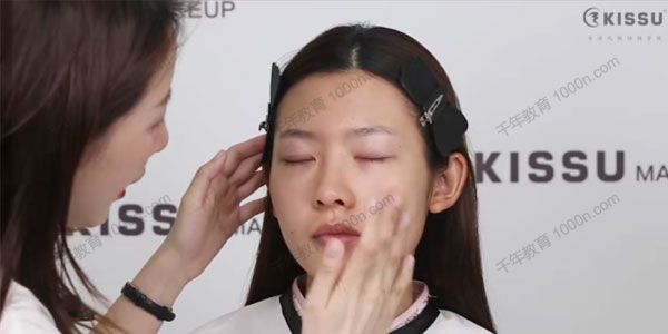 kissu化妆培训课：中式新娘妆面